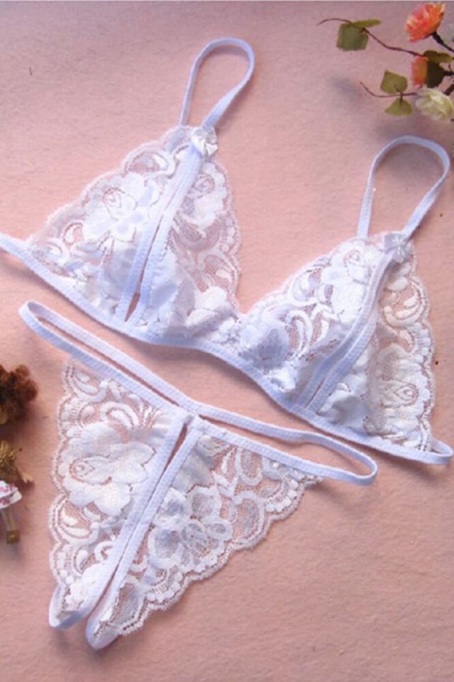 Beyaz Dantelli Fantazi Sütyen ve G-String Takımı TM2090